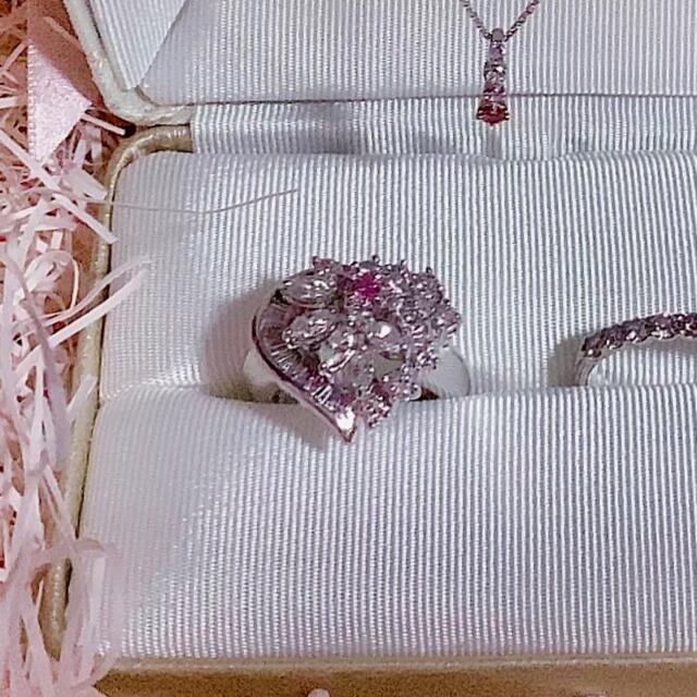 0.1ct ビビッド　ピンクダイヤ　リング