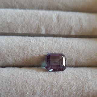 特大!高品質再結晶アレキサンドライト 4.184ct