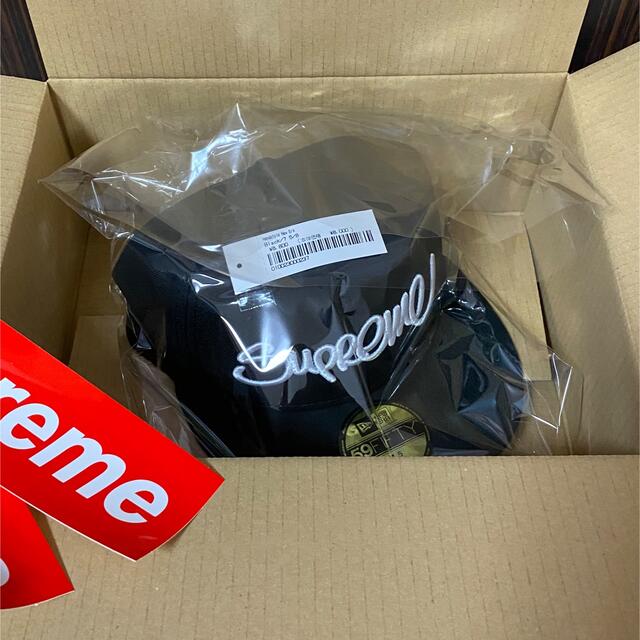 Supreme(シュプリーム)の【新品】 Supreme / Handstyle New Era 7 5/8 メンズの帽子(キャップ)の商品写真