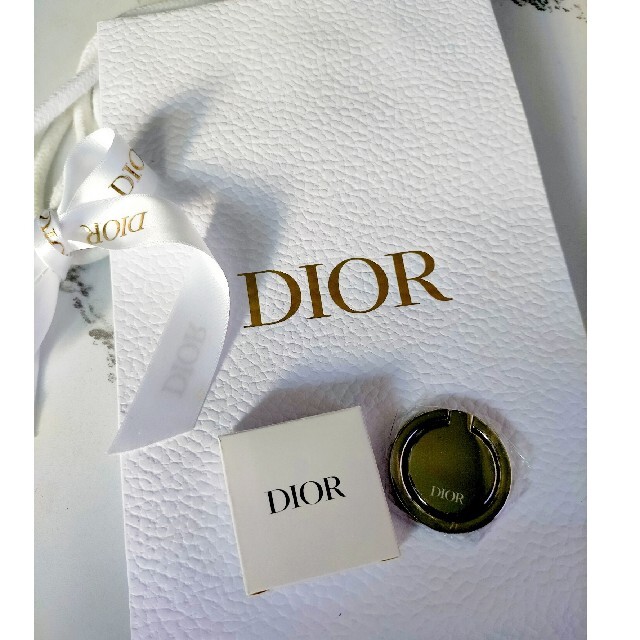 Christian Dior(クリスチャンディオール)のDior スマホリング スマホ/家電/カメラのスマホアクセサリー(その他)の商品写真