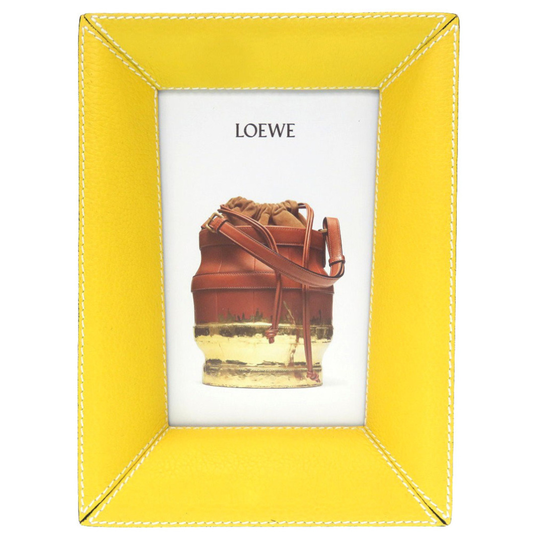 LOEWE(ロエベ)のロエベ フォトフレーム 写真立て ウッド レザー イエロー ガラスフレーム 0048 【中古】 LOEWE インテリア/住まい/日用品のインテリア小物(フォトフレーム)の商品写真