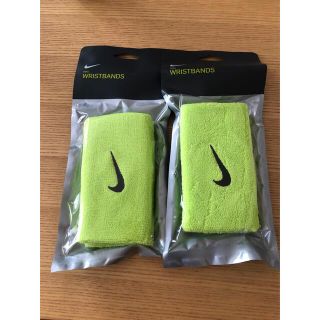 ナイキ(NIKE)のNIKE ナイキ リストバンド 人気カラー 黄緑色 男女兼用 ロングタイプ2本入(バングル/リストバンド)