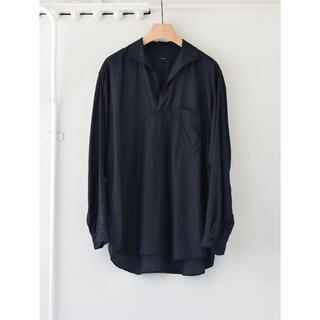 コモリ(COMOLI)のCOMOLI 22SS ウールシルクスキッパーシャツ ネイビー サイズ3 新品(シャツ)