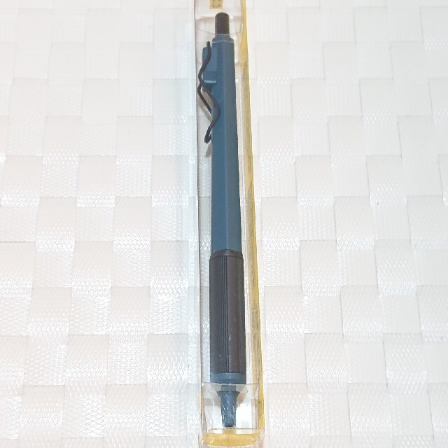 三菱鉛筆(ミツビシエンピツ)のジェットストリーム エッジ 0.38mm 極細 油性ボールペン インテリア/住まい/日用品の文房具(ペン/マーカー)の商品写真