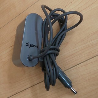 ダイソン(Dyson)のダイソン 充電コード 純正(バッテリー/充電器)
