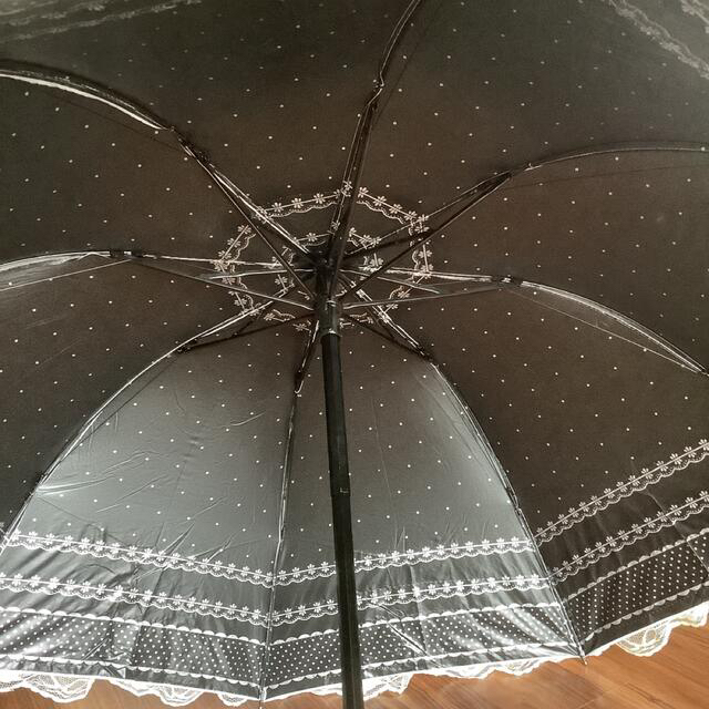 【新品】 白　折り畳み日傘　晴雨兼用傘　フリルレース傘　ロリータ レディースのファッション小物(傘)の商品写真
