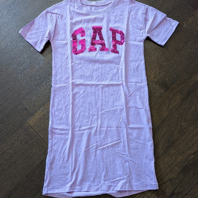 GAP Kids(ギャップキッズ)のGAP　kids　ロゴ　ワンピース　パープル キッズ/ベビー/マタニティのキッズ服女の子用(90cm~)(ワンピース)の商品写真