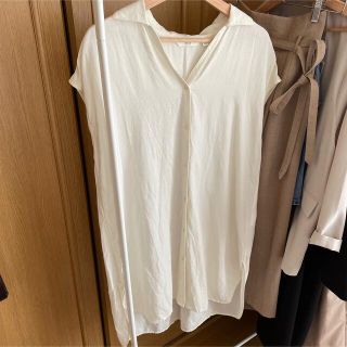 ユニクロ(UNIQLO)のリネンブレンドロングシャツ(シャツ/ブラウス(半袖/袖なし))