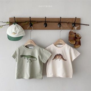 SALE❗️恐竜T　Tシャツ　半袖  韓国子供服　OOTTBEBE(Tシャツ/カットソー)