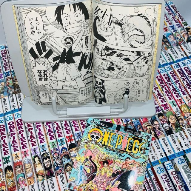 ワンピース 全巻セット 1〜102巻+関連本16冊 ONE PIECEの通販 by