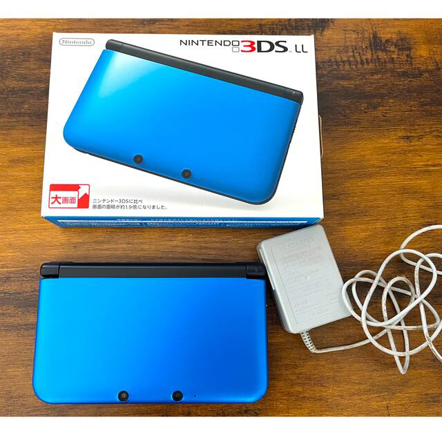 ニンテンドー3DS(ニンテンドー3DS)のNintendo 3DS  LL 本体ブルー/ブラック エンタメ/ホビーのゲームソフト/ゲーム機本体(携帯用ゲーム機本体)の商品写真