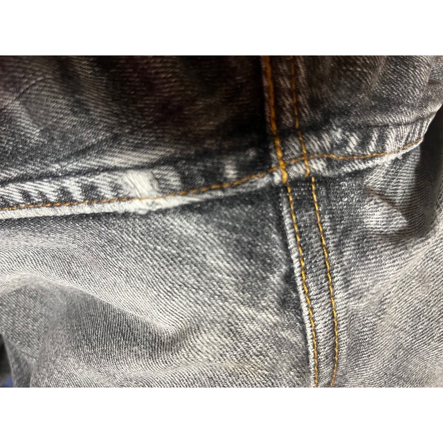 Levi's(リーバイス)のリーバイス　５０２　Ｗ３０　Ｌ３３　ブラック　デニム　ジーンズ メンズのパンツ(デニム/ジーンズ)の商品写真