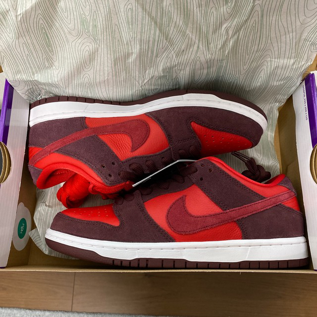 メンズNike SB Dunk Low "Cherry"