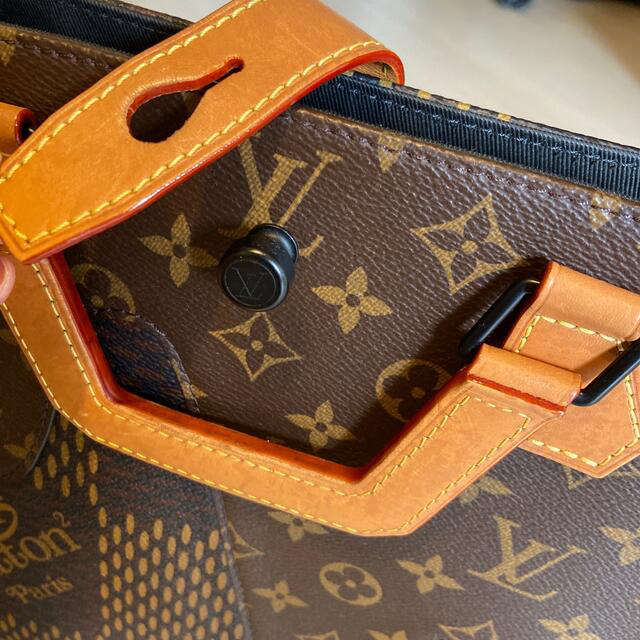 LOUIS VUITTON(ルイヴィトン)のルイヴィトン☆コラボ NIGOトートバッグ 美品 ユニセックス☆ メンズのバッグ(トートバッグ)の商品写真