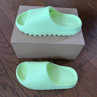 アディダス(adidas)のadidas アディダス YEEZY SLIDE Glow Green 26.5(サンダル)