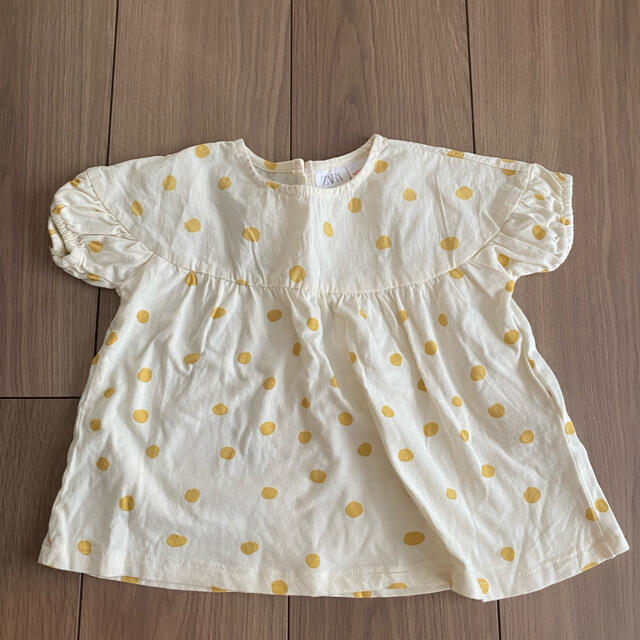 ZARA KIDS(ザラキッズ)の【値下げ】ZARA トップス　18-24months  92cm キッズ/ベビー/マタニティのキッズ服女の子用(90cm~)(Tシャツ/カットソー)の商品写真