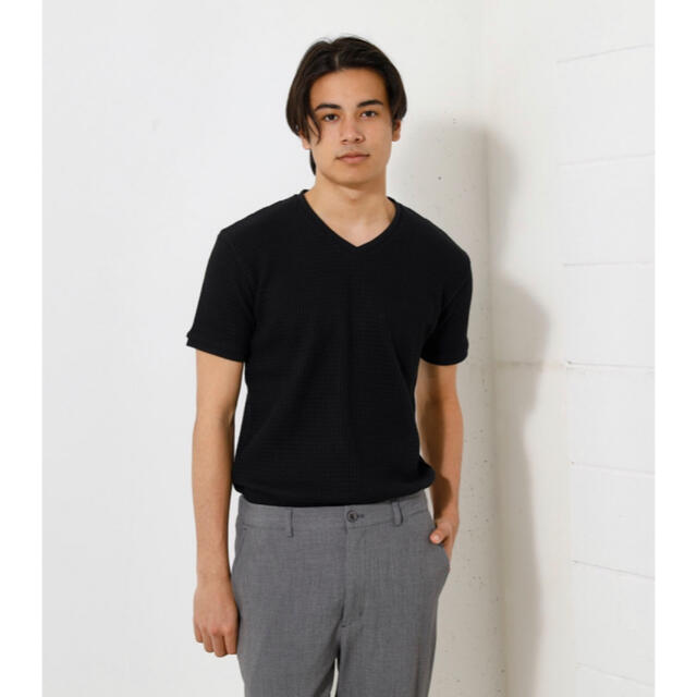 AZUL by moussy(アズールバイマウジー)のワッフルVネックTシャツ メンズのトップス(Tシャツ/カットソー(半袖/袖なし))の商品写真