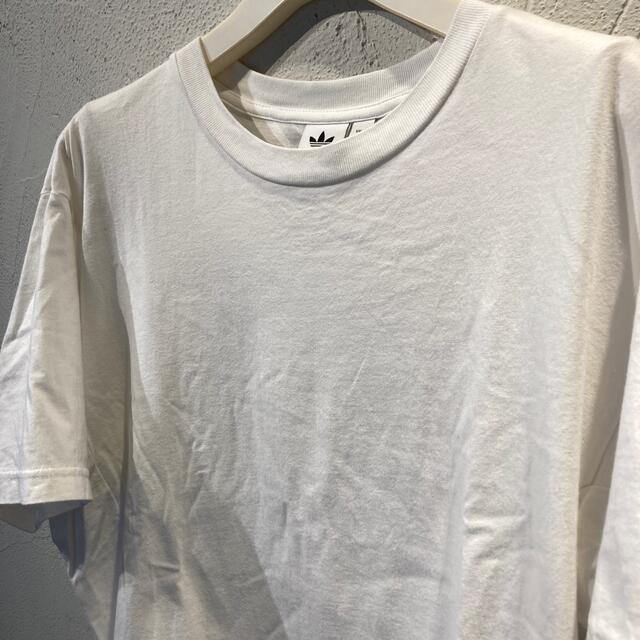 adidas(アディダス)のadidas バックデザイン　無地Tシャツ メンズのトップス(Tシャツ/カットソー(半袖/袖なし))の商品写真
