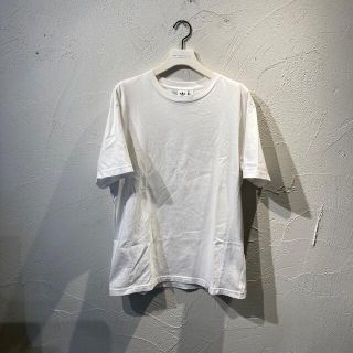 アディダス(adidas)のadidas バックデザイン　無地Tシャツ(Tシャツ/カットソー(半袖/袖なし))