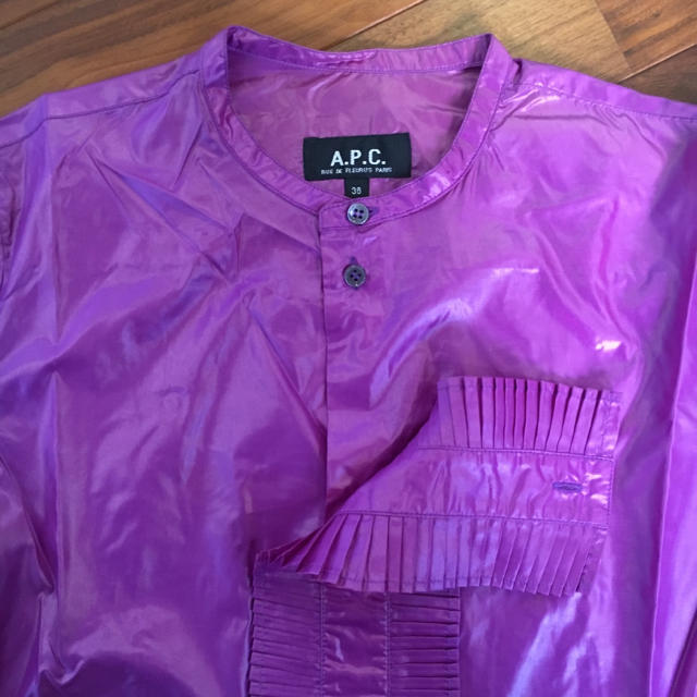 A.P.C(アーペーセー)の訳あり✨APC フリル取り外し可能 ノーカラーブラウス レディースのトップス(シャツ/ブラウス(長袖/七分))の商品写真