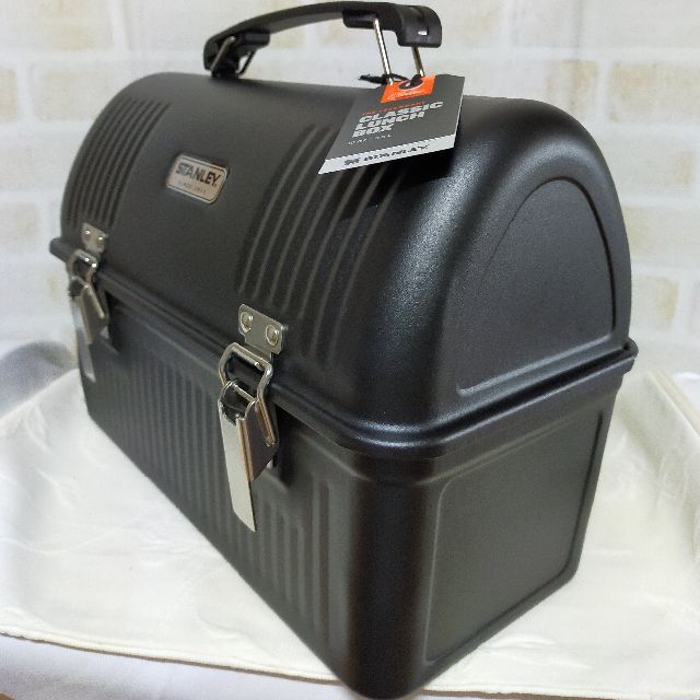スタンレークラシック ランチボックス 9.5L （マットブラック）タグ付き