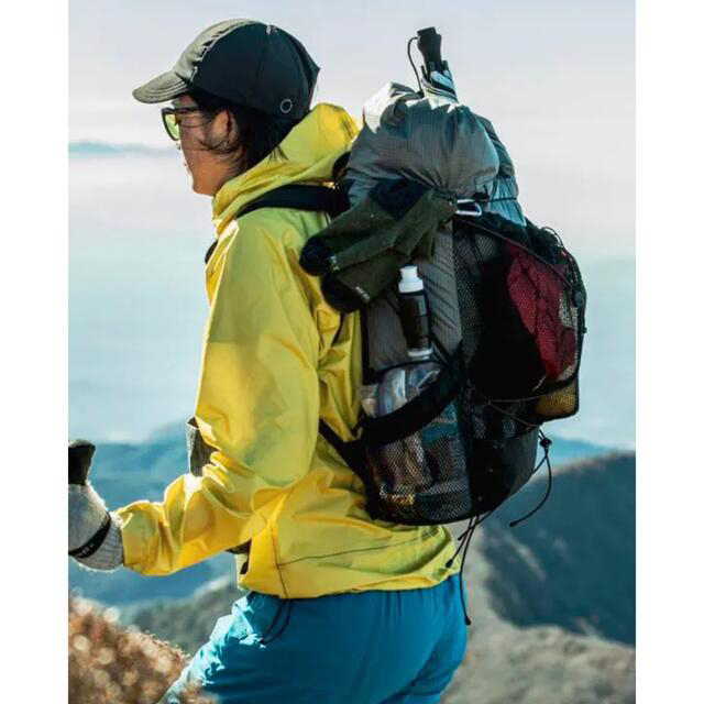 patagonia(パタゴニア)の【新品未使用】山と道 mini2 Gray Mサイズ スポーツ/アウトドアのアウトドア(登山用品)の商品写真