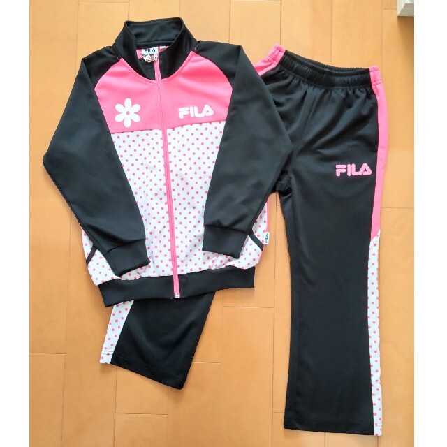 FILA(フィラ)のFILA☆120cmジャージ上下セット☆ドット柄 キッズ/ベビー/マタニティのキッズ服女の子用(90cm~)(その他)の商品写真