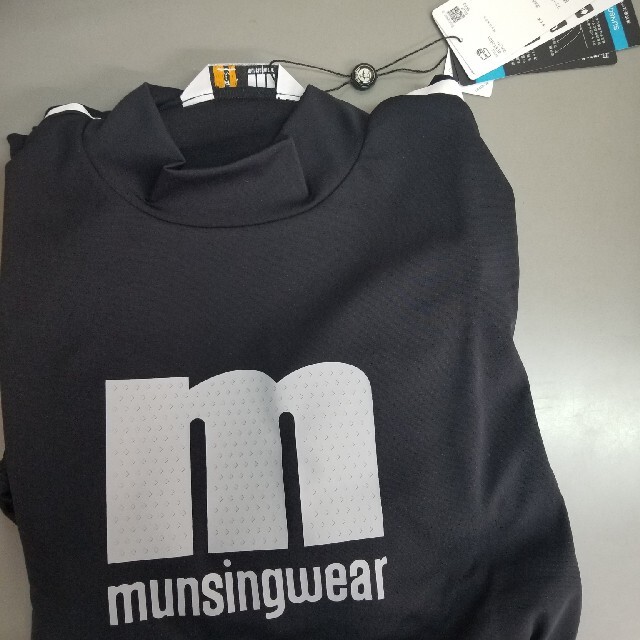 Munsingwear(マンシングウェア)のマンシングウェア　envoy ハイネック長袖シャツ スポーツ/アウトドアのゴルフ(ウエア)の商品写真