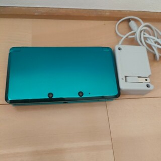 ニンテンドー3DS(ニンテンドー3DS)の任天堂 3DS 本体＋充電器＋ソフト1点(携帯用ゲーム機本体)