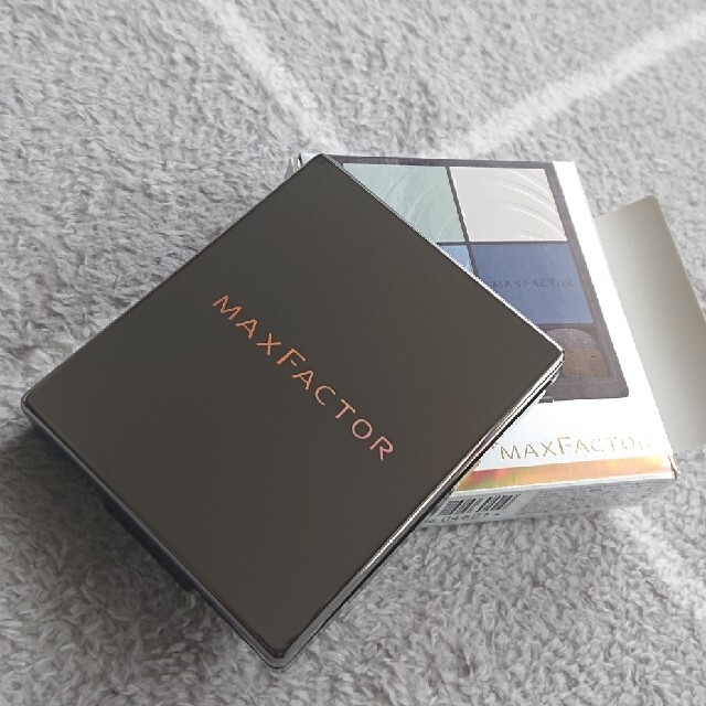 MAXFACTOR(マックスファクター)の【送料無料】MAXFACTOR アイグラデーション カラーズ〈エターナルブルー〉 コスメ/美容のベースメイク/化粧品(アイシャドウ)の商品写真