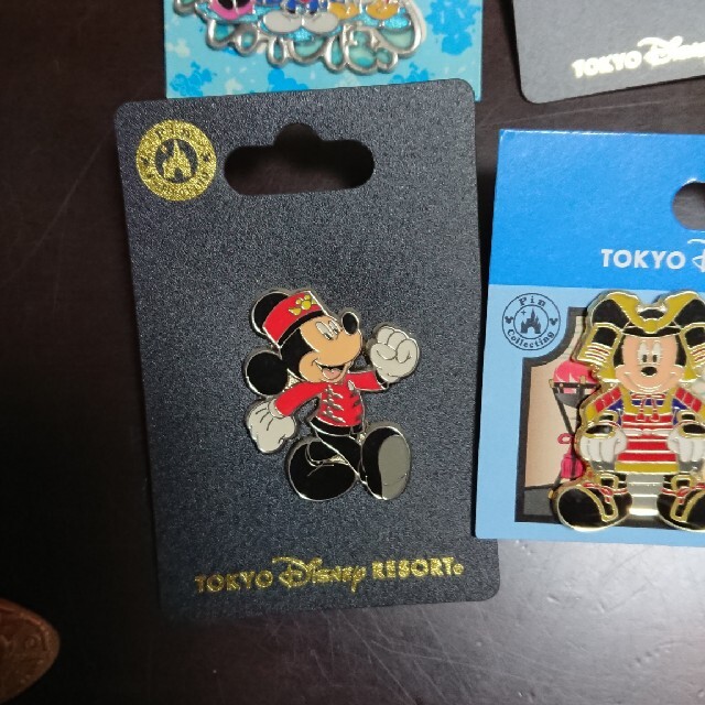 Disney(ディズニー)のディズニーリゾート  ピンバッチ セット エンタメ/ホビーのアニメグッズ(バッジ/ピンバッジ)の商品写真