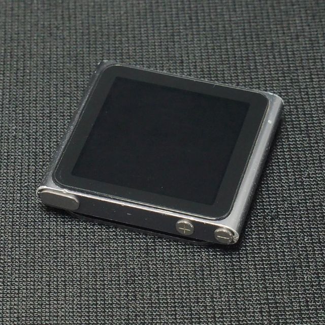 Apple(アップル)のiPod nano6 バッテリー26時間OK 第6世代 動作OK 充電ケーブル付 スマホ/家電/カメラのオーディオ機器(ポータブルプレーヤー)の商品写真