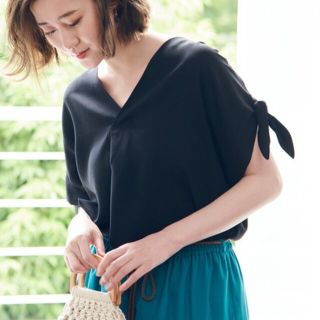 ロペピクニック(Rope' Picnic)のロペピクニック　袖　リボン　ブラウス　黒(シャツ/ブラウス(半袖/袖なし))