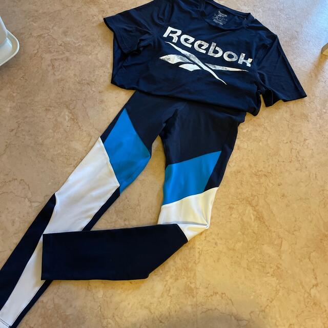 Reebok(リーボック)のReebokTシャツ&レギンスセット スポーツ/アウトドアのトレーニング/エクササイズ(トレーニング用品)の商品写真