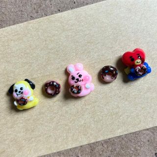 ビーティーイシビル(BT21)の3dネイルパーツ　【BT21Baby マンネライン　ドーナツ　ネイルパーツ】(デコパーツ)