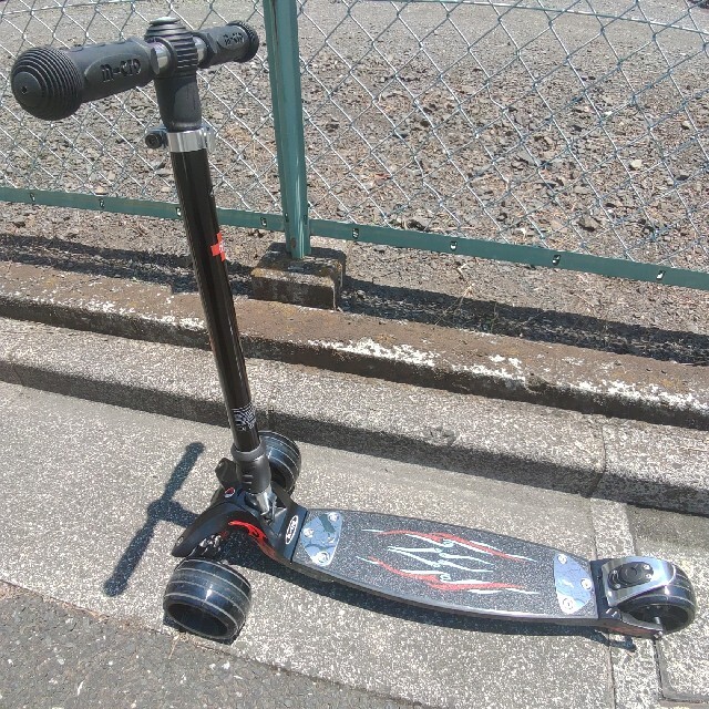 おトク情報がいっぱい! Micro Scooter 定価31900円 マイクロ