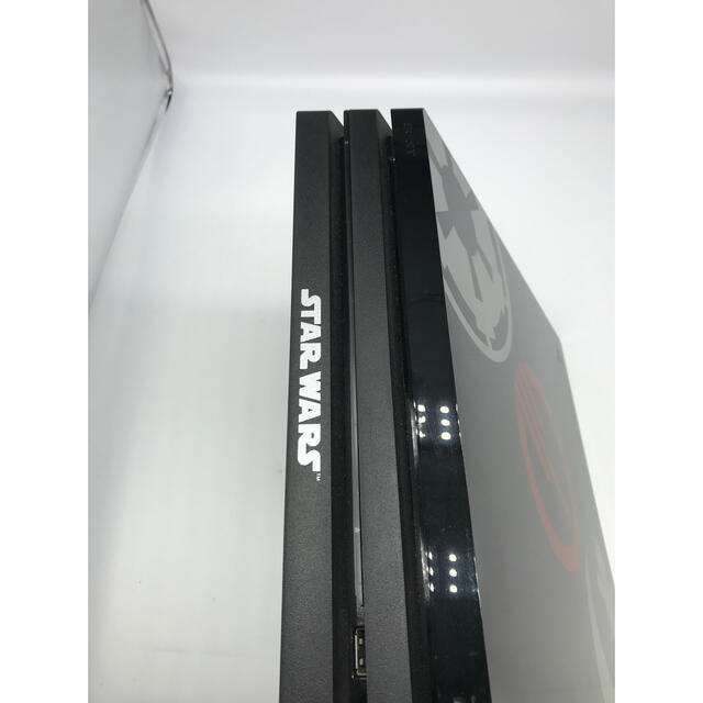 PS4 Pro Star Wars edition 1TB エンタメ/ホビーのゲームソフト/ゲーム機本体(家庭用ゲーム機本体)の商品写真