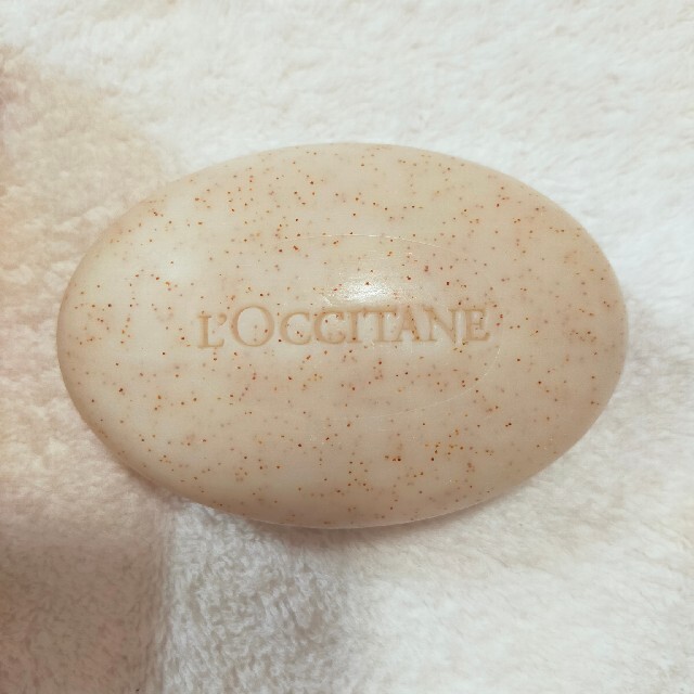 L'OCCITANE(ロクシタン)の【限定品】ロクシタン スクラブソープ シア コスメ/美容のボディケア(ボディスクラブ)の商品写真