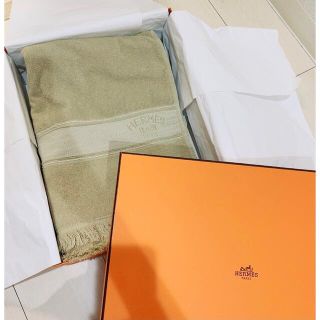 エルメス(Hermes)のエルメス　HERMES 24時間以内発送★ビーチタオル　タオル　新品タグ付き(タオル/バス用品)