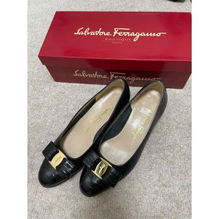 サルヴァトーレフェラガモ(Salvatore Ferragamo)のサルヴァトーレ フェラガモ ヴァラ5.5C(ハイヒール/パンプス)