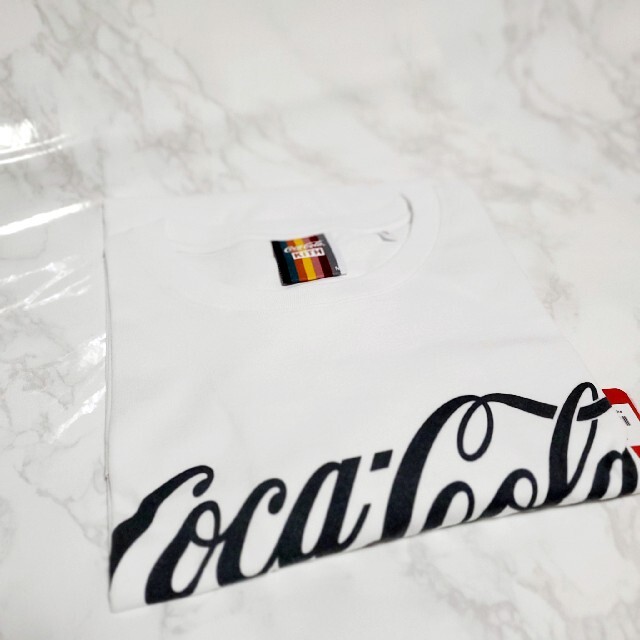 Kith x Coca Cola Tシャツ Mサイズの通販 by mari's shop｜ラクマ