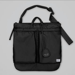 ハイク(HYKE)のHYKE x PORTER HELMET BAG L ブラック(ショルダーバッグ)