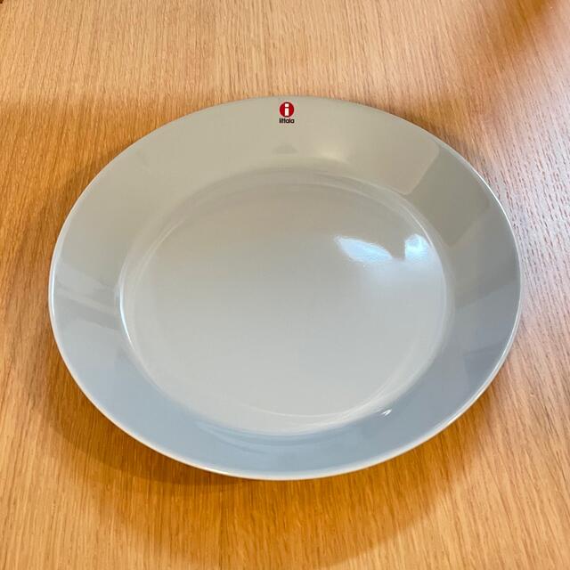 iittala(イッタラ)の【新品・未使用】イッタラ ティーマ プレート 21cm パールグレー 1枚 インテリア/住まい/日用品のキッチン/食器(食器)の商品写真