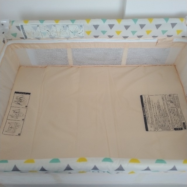 KATOJI(カトージ)のカトージ プレイヤード ベビーサークル シート付き 折り畳み 毛布 ２点セット キッズ/ベビー/マタニティの寝具/家具(ベビーサークル)の商品写真