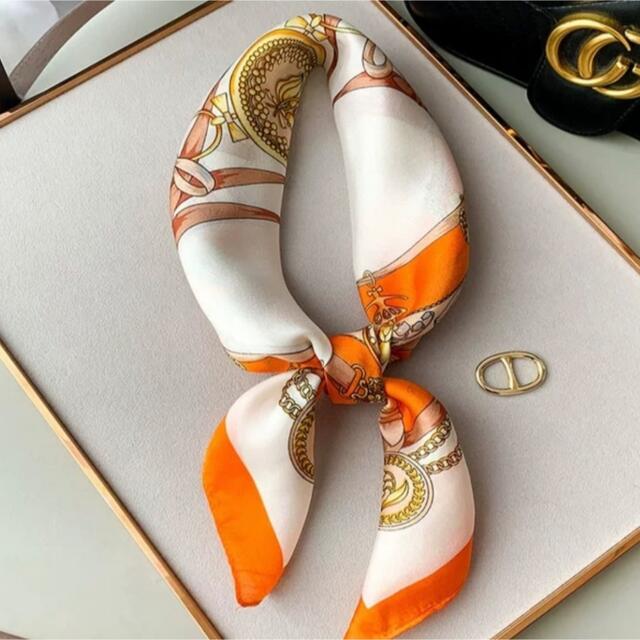 オレンジ スカーフ ストール 大判 上品 大人 シンプル 韓国 レディースのファッション小物(バンダナ/スカーフ)の商品写真