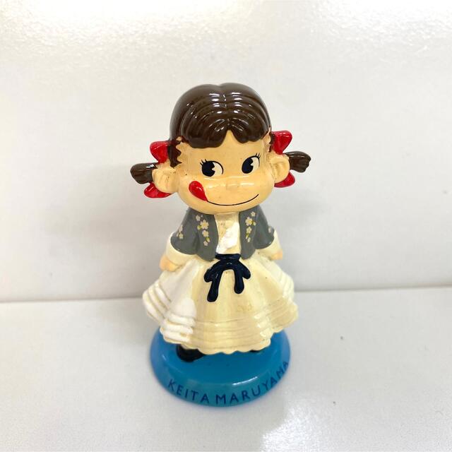 不二家(フジヤ)の【新品】 PekoFamilyClub KEITA MARUYAMA ペコちゃん エンタメ/ホビーのおもちゃ/ぬいぐるみ(キャラクターグッズ)の商品写真