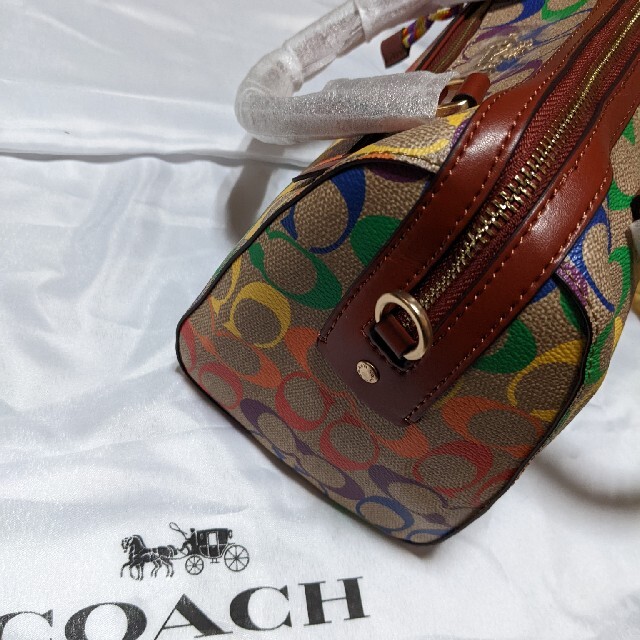 COACH(コーチ)のCOACH  ミニバッグ　カラフルシグネチャー レディースのバッグ(ショルダーバッグ)の商品写真