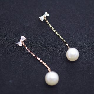 キラキラリボン・ゆらゆらパール・ロングピアス(ピアス)