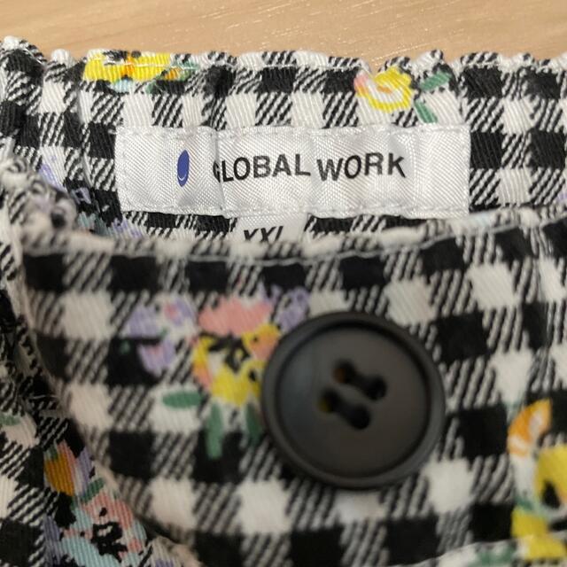 GLOBAL WORK(グローバルワーク)の美品☆グローバルワーク　花柄ショートパンツ キッズ/ベビー/マタニティのキッズ服女の子用(90cm~)(パンツ/スパッツ)の商品写真