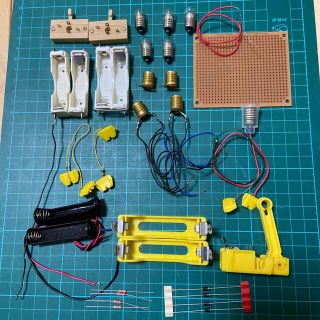 電気工作セット　単4電池ケース　豆球ソケットなど(その他)